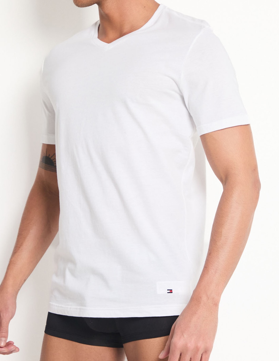 Set camiseta cuello V para hombre 4