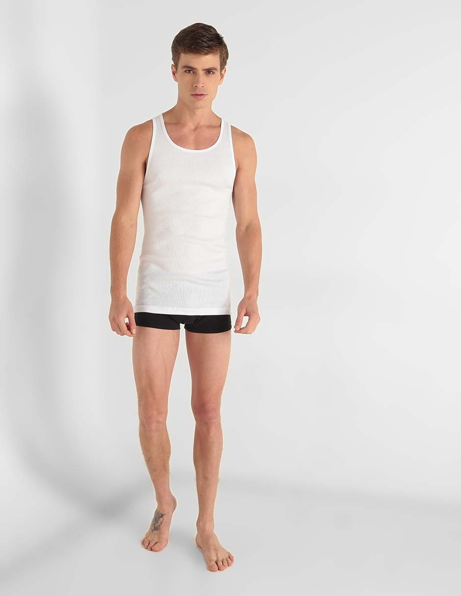 Set camiseta cuello redondo para hombre 3