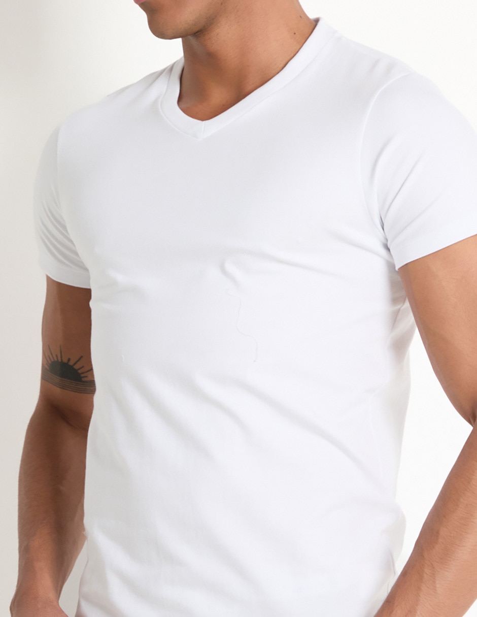 Set camiseta cuello V para hombre 4