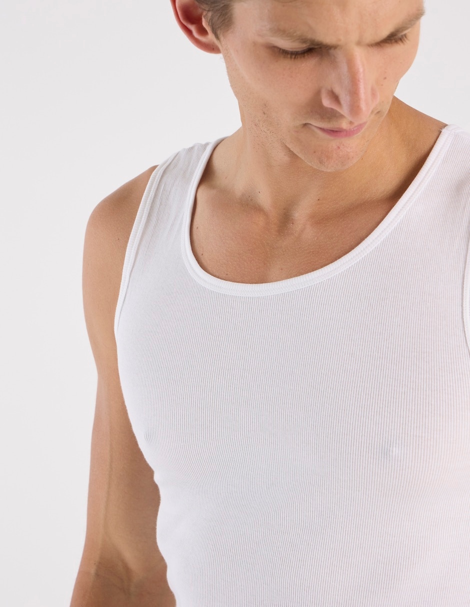 Set camiseta cuello redondo para hombre 4
