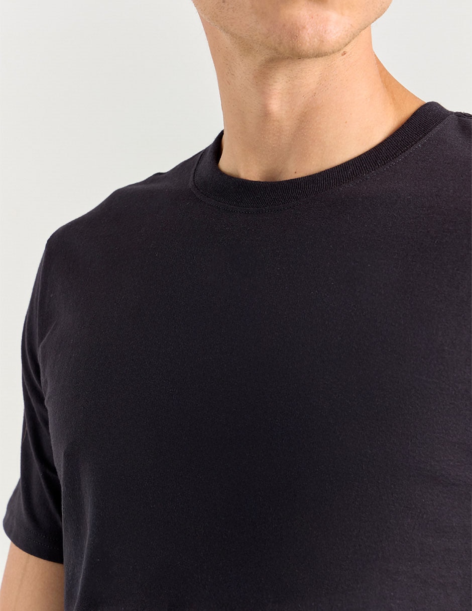 Set camiseta cuello redondo para hombre 4